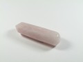 Różdżka z różowego kwarcu, długość 7 cm (kamień miłości i delikatności)