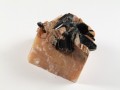 Biotyt z kalcytem z Namibii - kamień 128 g (oczyszczanie organizmu, na stresy i depresyjne myśli)