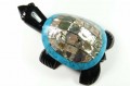 Żółw z czarnego obsydianu z Meksyku, zdobiony kolorowymi kamieniami i muszlą perłową, długość 12 cm